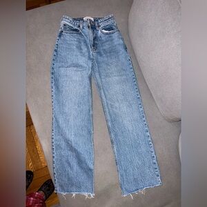 Abercrombie & Fitch 90s Relaxed Jean High Rise Curve Love Short